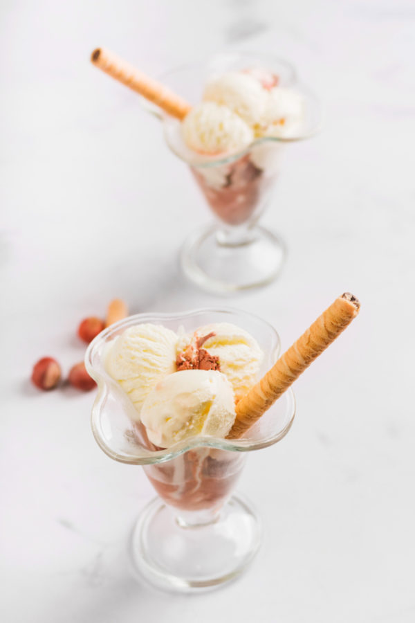 Gemischter Eisbecher